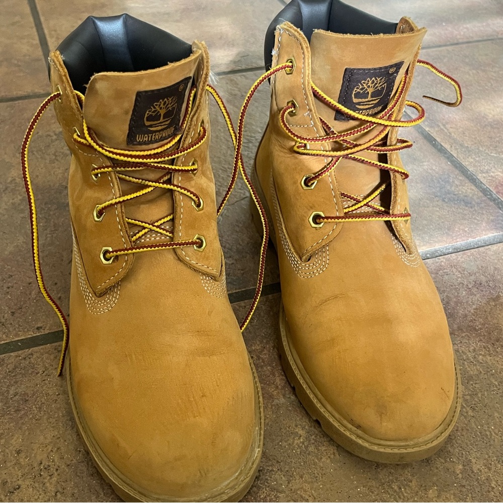 Timberland brown nubuck waterproof boots size boys 5.5